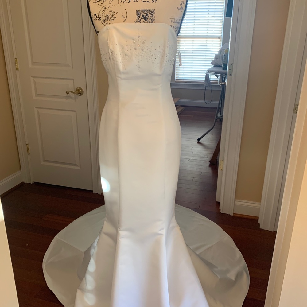 Wedding Bridal Gown & Shawl w/ Swarovski Crystals